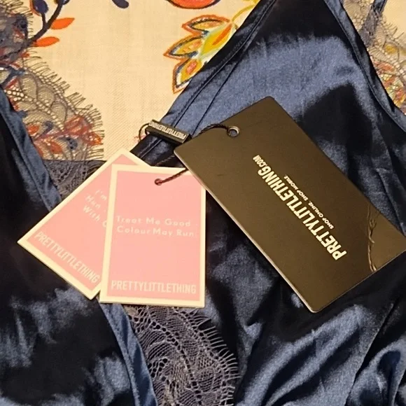 Pretty Little Thing Sz 8 Camisole NWT - Picture 3 of 5